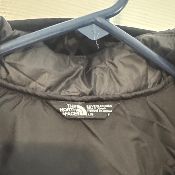 The North Face Boys Thermalball Hooded Jacket - Picture 4 of 5